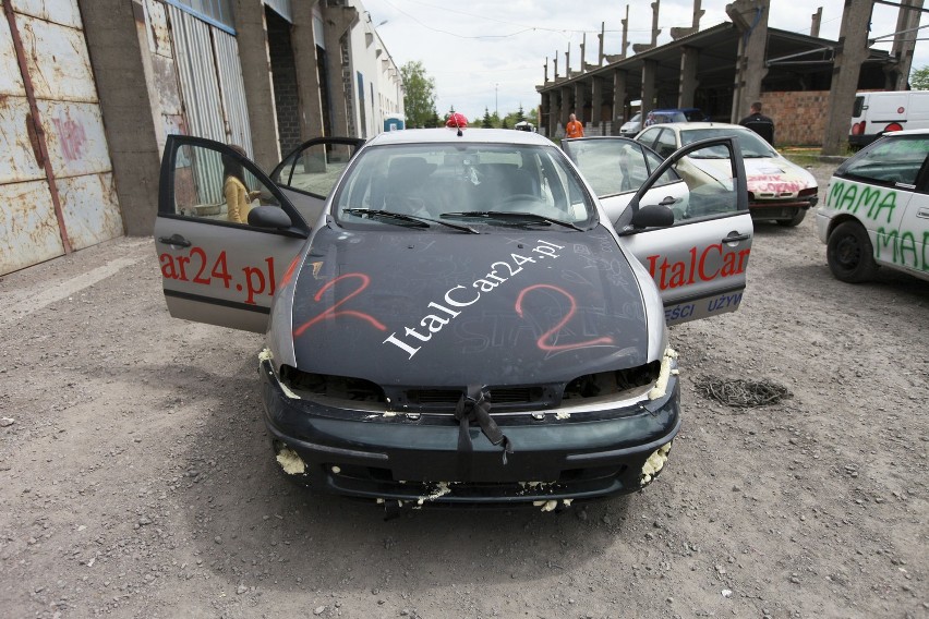 Destruction Derby Krk: Niecodzienne wyścigi samochodowe w Krakowie [ZDJĘCIA]