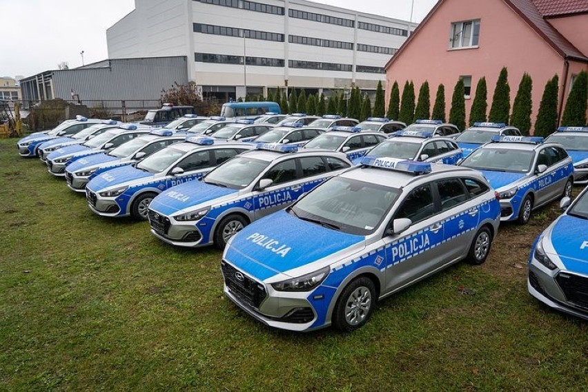 3,5 mln zł - tyle polska policja wydała na 300 nowych...