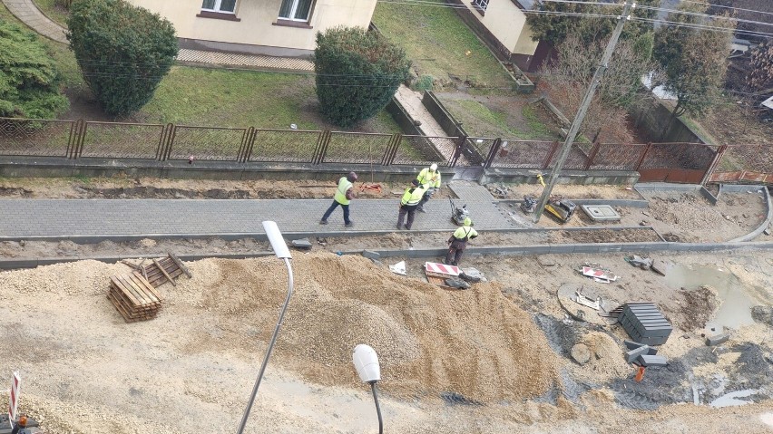 Przebudowa ulicy Ogrodowej w Czeladzi trwa od maja 2022 roku...