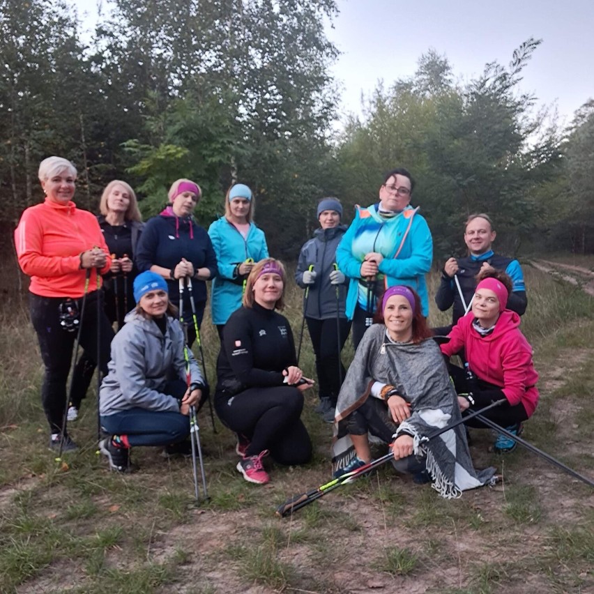 Grupa nordic walking „WłóczyKije” zaprasza do wspólnych wędrówek 