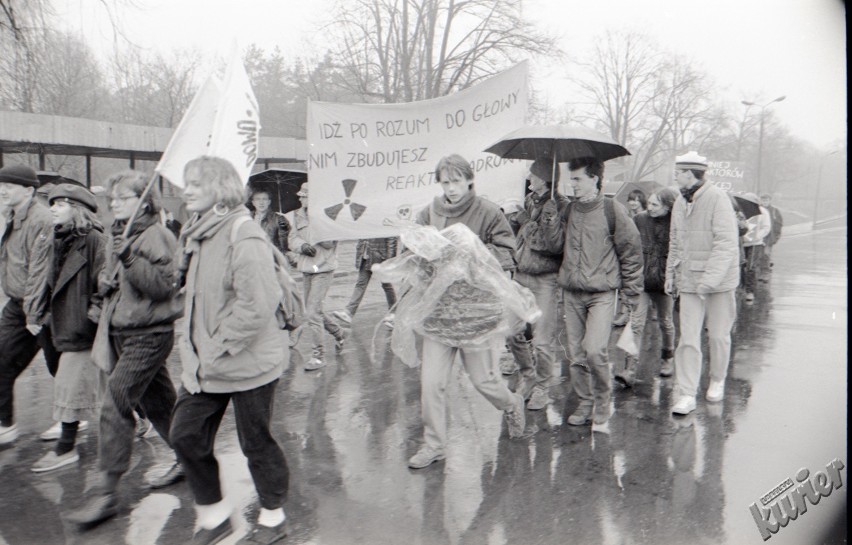 „Bez atomu w naszym domu”. Zobacz zdjęcia z puławskiej demonstracji przeciwko elektrowni atomowej!