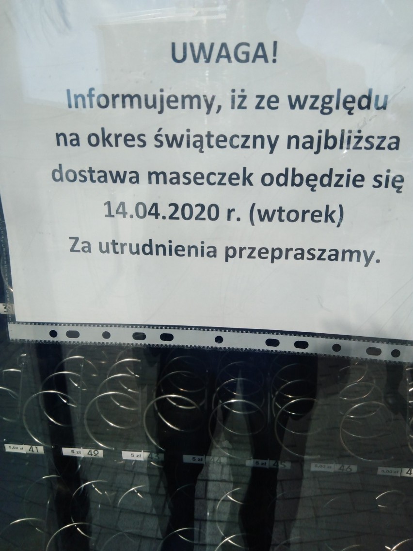 Maseczki z automatu. Nowatorska oferta wójta gminy Kurów dla mieszkańców. Zobacz zdjęcia 