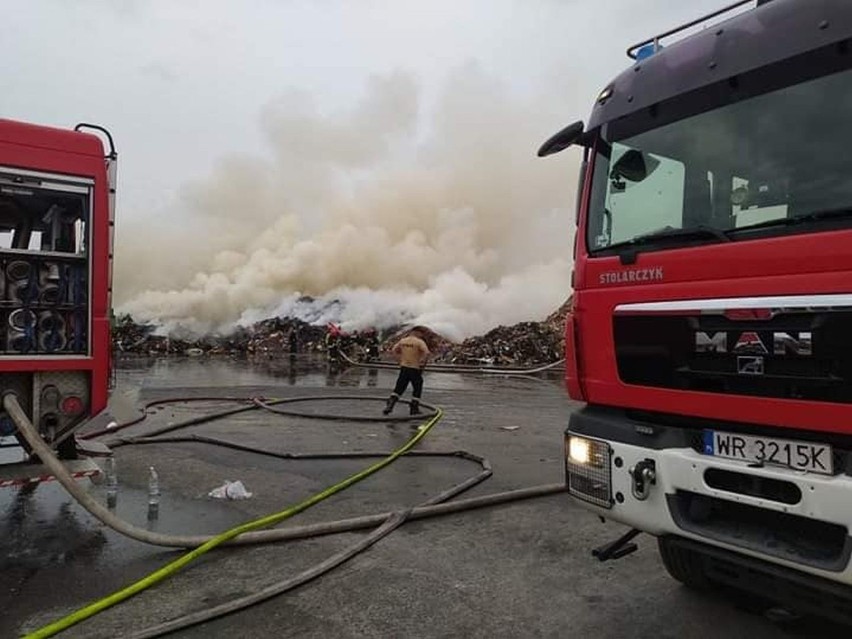 Pożar na radomskim wysypisku śmieci.