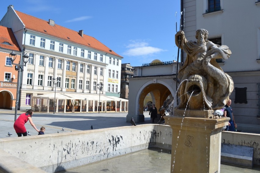 Fontanna Neptuna w Gliwicach, rynek i śródmieście