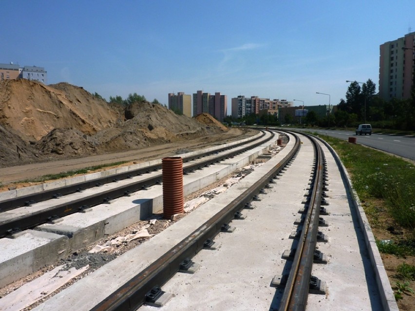 Budowa linii tramwajowej na Tarchomin trwa