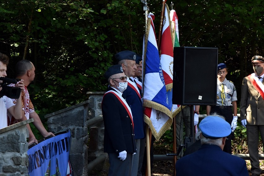 Uroczystość związane z 76 rocznicą zestrzelenia polskiej załogi lotniczej bombowca Halifax