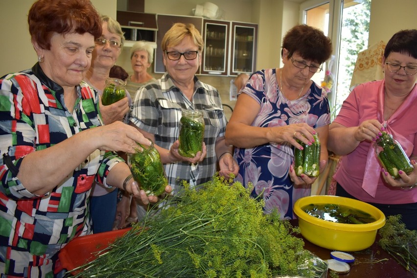 Członkinie łużniańskiego Klubu Seniora nie mają czasu na...