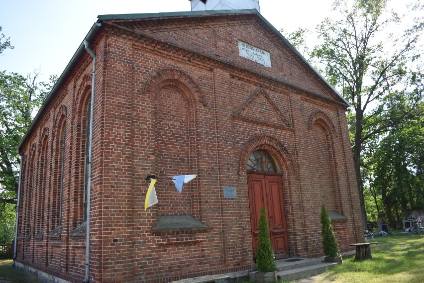 Kościół i cmentarz ewangelicki w Nowej Kaźmierce