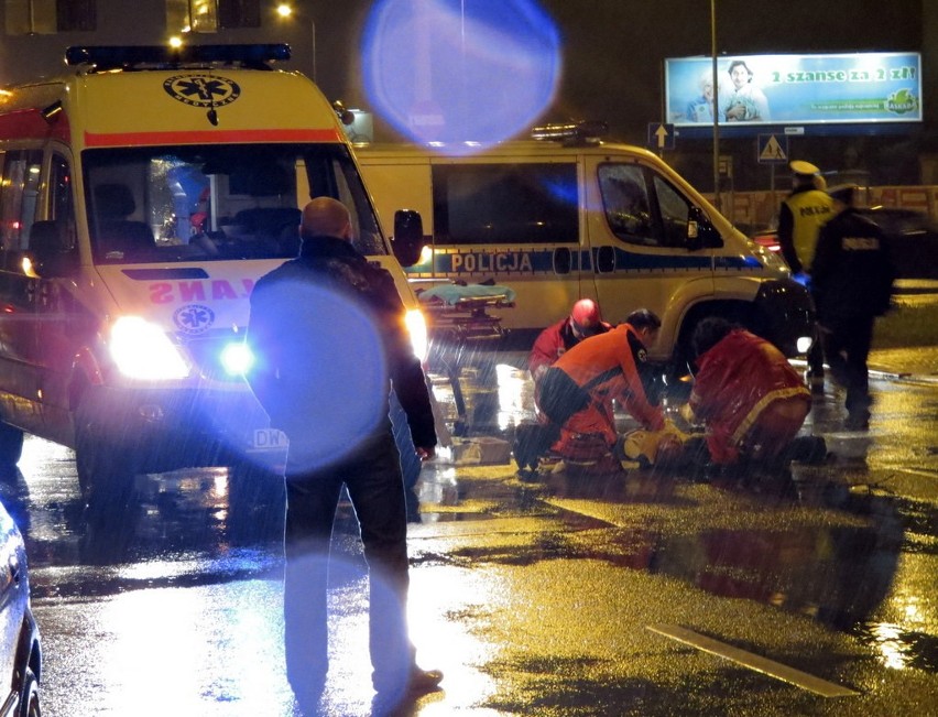 Wrocław: Śmiertelne potrącenie pieszego Na Ostatnim Groszu (ZDJĘCIA)