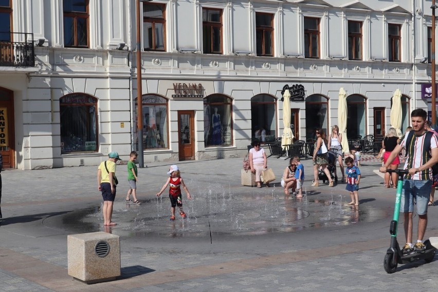 Mieszkańcy Lublina szukają ochłody! Zobacz zdjęcia z upalnego weekendu