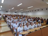 Kolejne pielęgniarki opuszczają ANS w Pile z dyplomem. Zyska na tym rynek pracy 
