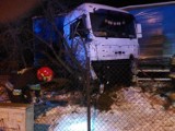 Wypadek w Koniecpolu. Na ulicy Kościuszki ciężarówka uderzyła w budynek jednorodzinny