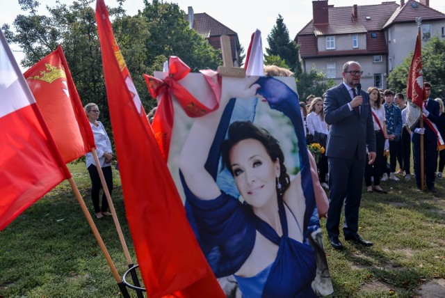 Skwer im. Ireny Jarockiej w Gdańsku Oliwie. W środę 12.09.2018 odsłonięto tu  tablicę poświęconą piosenkarce