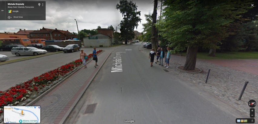 Przyłapani na ulicach Nowego Dworu Gdańskiego! Mieszkańcy uchwyceni przez Google Street View