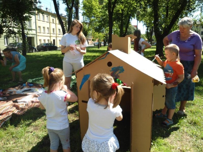 Podróżujący festiwal zabaw w Tomaszowie