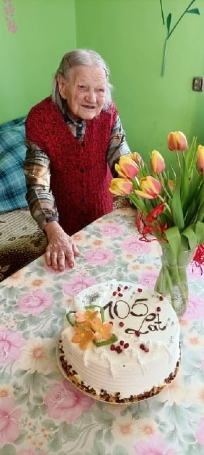 Pani Józefa Hurkała z Robunia ma 105 lat. Właśnie się zaszczepiła