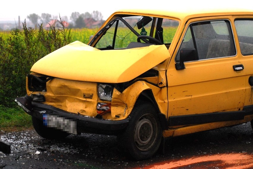 Wypadek w Witaszycach: Czołowe zderzenie dwóch samochodów