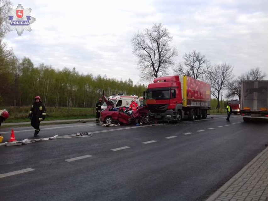 Wypadek na DK pod Lubartowem. Nie żyje 26-latek