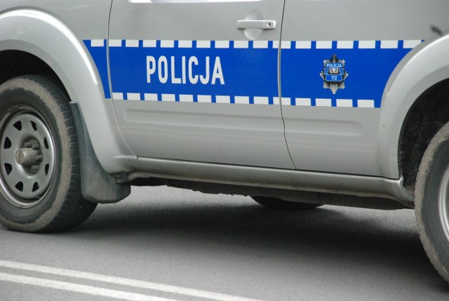 Wypadek w Kaczlinie. Na miejscu pracują policjanci