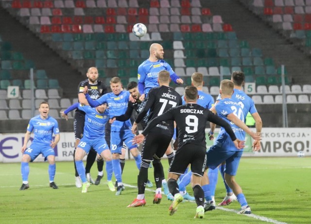 W poprzednim sezonie 20.03.2022 r. w meczu 24. kolejka Skra Częstochowa zagrała na Stadionie Ludowym jako gospodarz i przegrała 1:2. W sobotę 13.08.2022 r. gościła sosnowiczan w Bełchatowie.