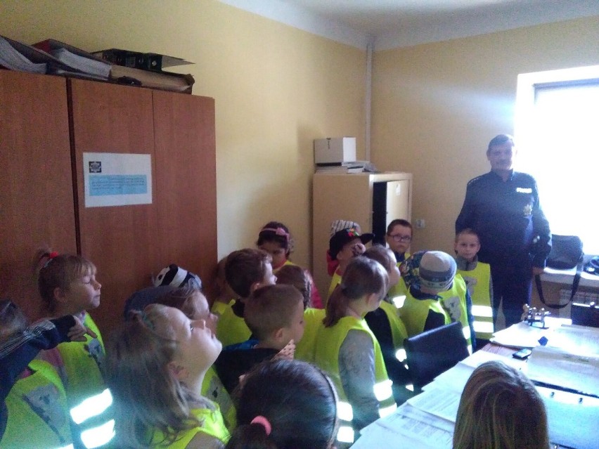 Przedszkolaki z wizytą u lubranieckich policjantów.
