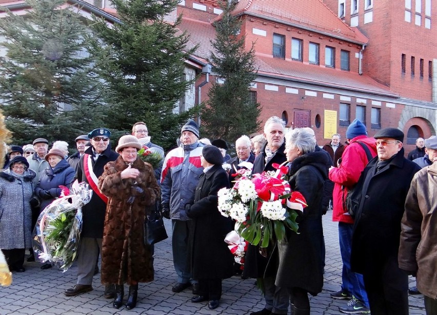 W Wałbrzychu upamiętniono 75 rocznicę zorganizowanie przez...
