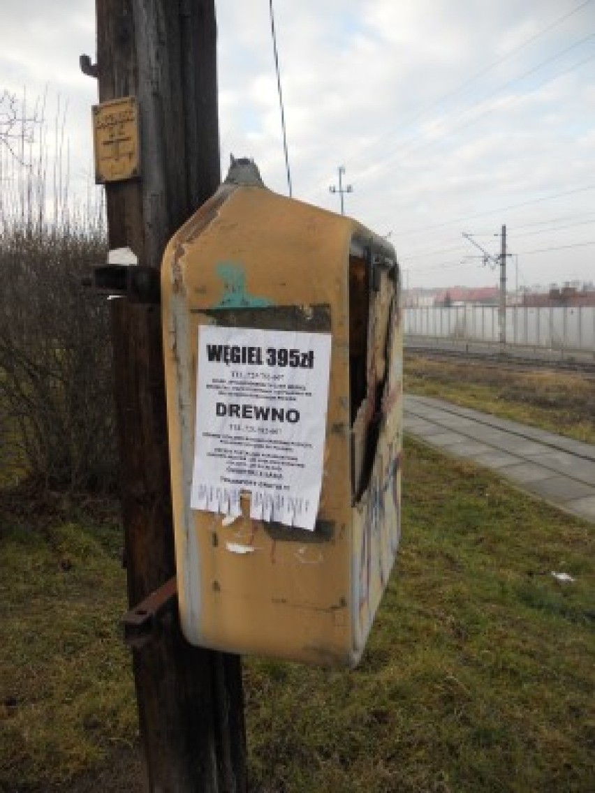 Nielegalne plakaty w Jaśle