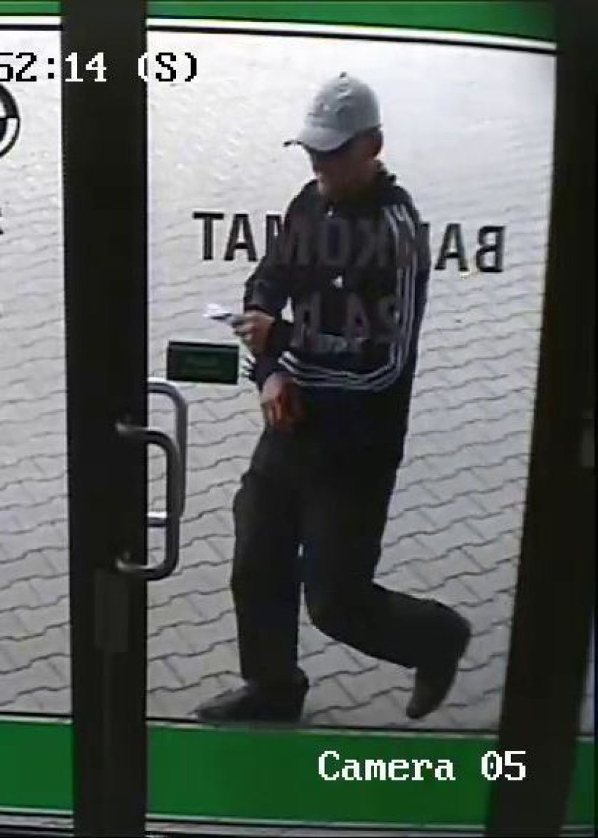 Policja poszukuje mężczyzny, który napadł na bank w Zadzimiu.