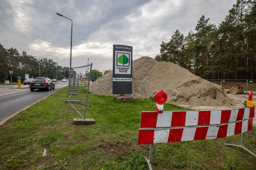 Buspas powstaje w Myślęcinku w Bydgoszczy. Budowa w końcu ruszyła [zdjęcia]