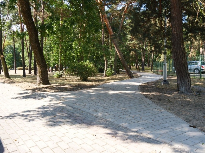 Stalowa Wola. Poprosili o poprawę chodnika przez park i marzenie się spełniło