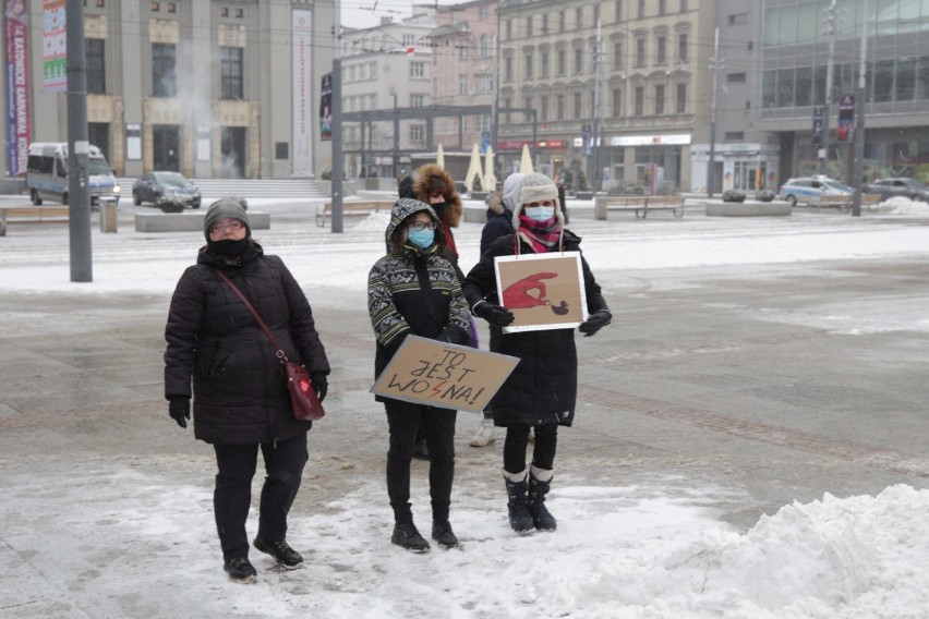 Protest kobiet w Katowicach, 7 lutego 2021.

Zobacz kolejne...