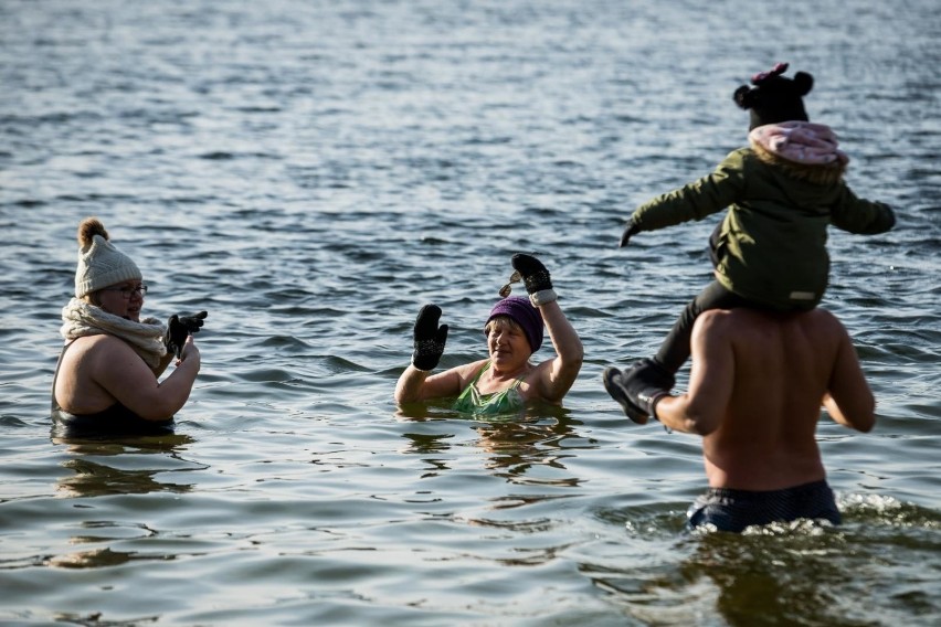 Morsy z Bydgoszczy tradycyjnie spotkały się na plaży w...