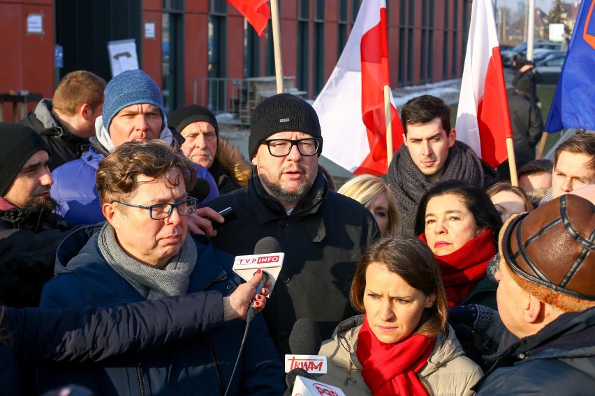 Protest przeciw likwidacji Muzeum II Wojny Światowej w Gdańsku [ZDJĘCIA, WIDEO]