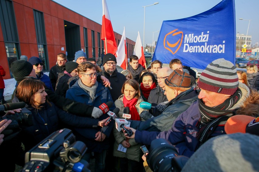 Protest przeciw likwidacji Muzeum II Wojny Światowej w Gdańsku [ZDJĘCIA, WIDEO]