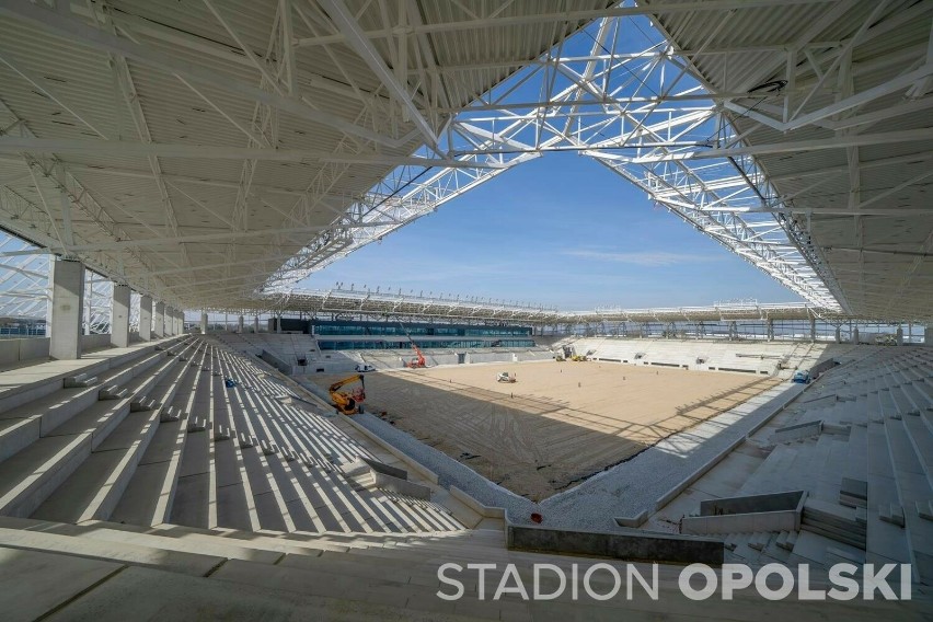 Tak wygląda postęp prac przy budowie nowego stadionu w...