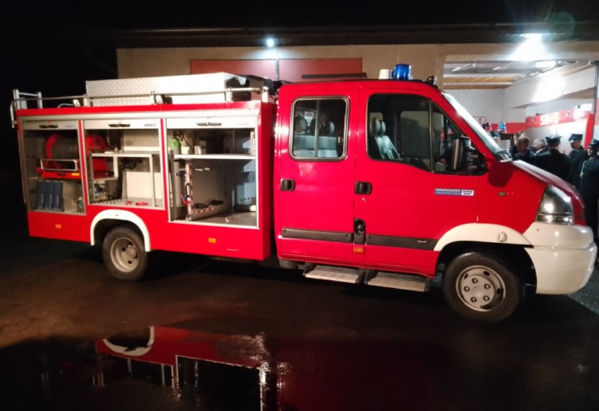 Nowy wóz strażacki trafił do gminy Klonowa ZDJĘCIA