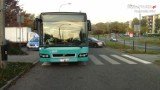 Wypadek w Tarnowskich Górach [ZDJĘCIA]. Autobus musiał wyhamować, ranna kobieta trafiła do szpitala