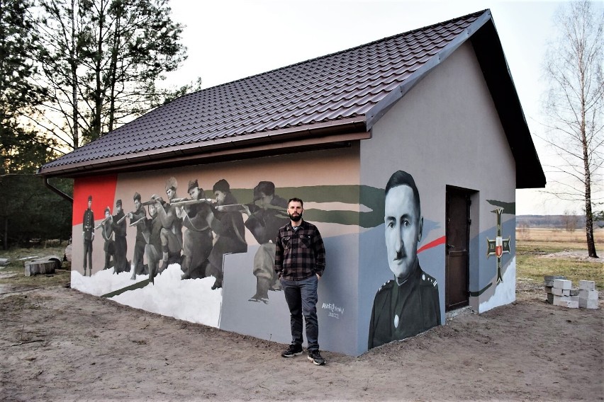 Mural Arkadiusza Andrejkowa oraz jego twórca