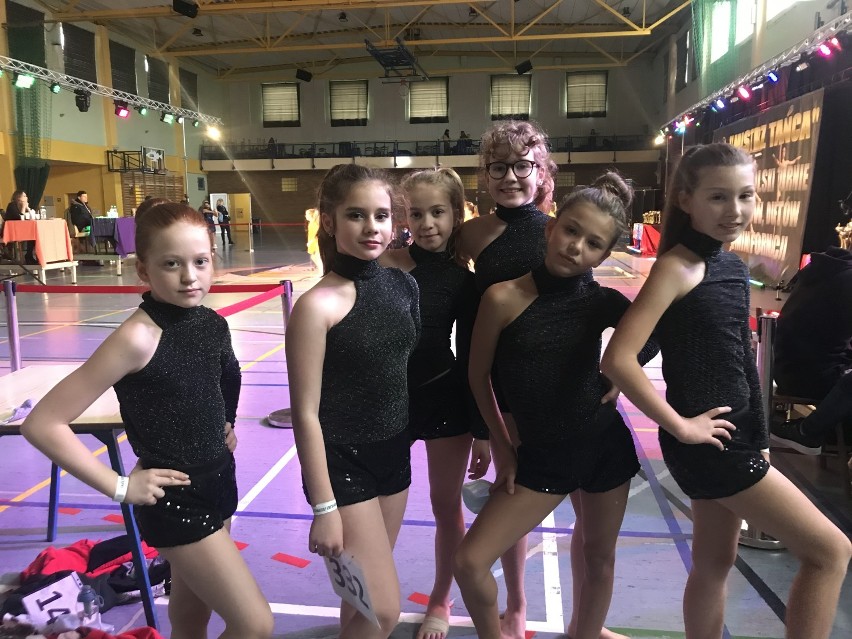 Dziewczęta z SP 8 "wytańczyły" miejsca na podium podczas turnieju w Łebie