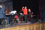 Koncert z okazji Święta Niepodległości 2022 w Szprotawie! W Szprotawskim Domu Kultury zabrzmiała muzyka!
