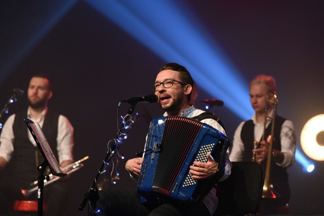 Zespół Enej da koncert na żorskim rynku.