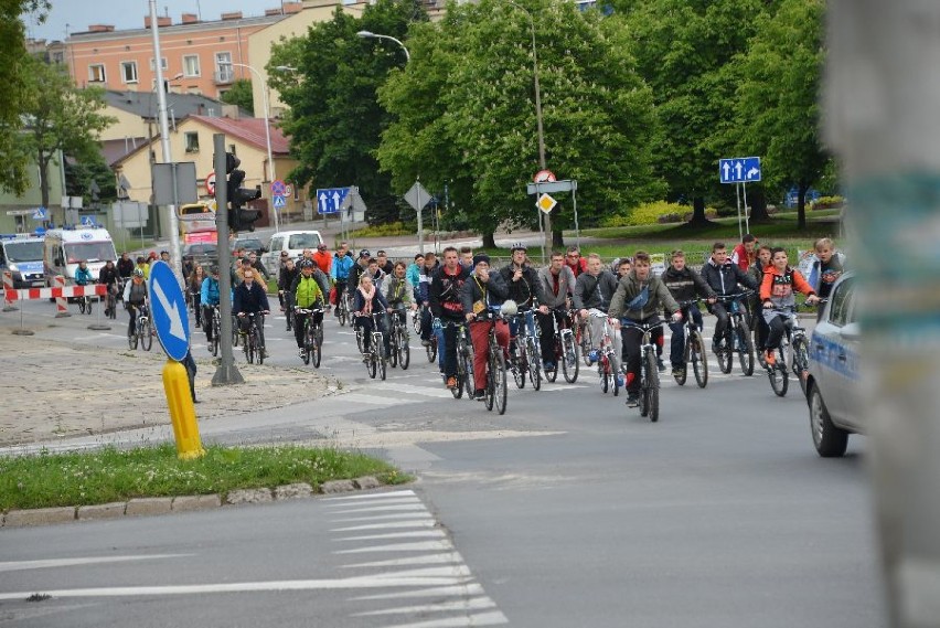 Rowerowa Masa Krytyczna w Kielcach przeciw zakazom (WIDEO, zdjęcia)