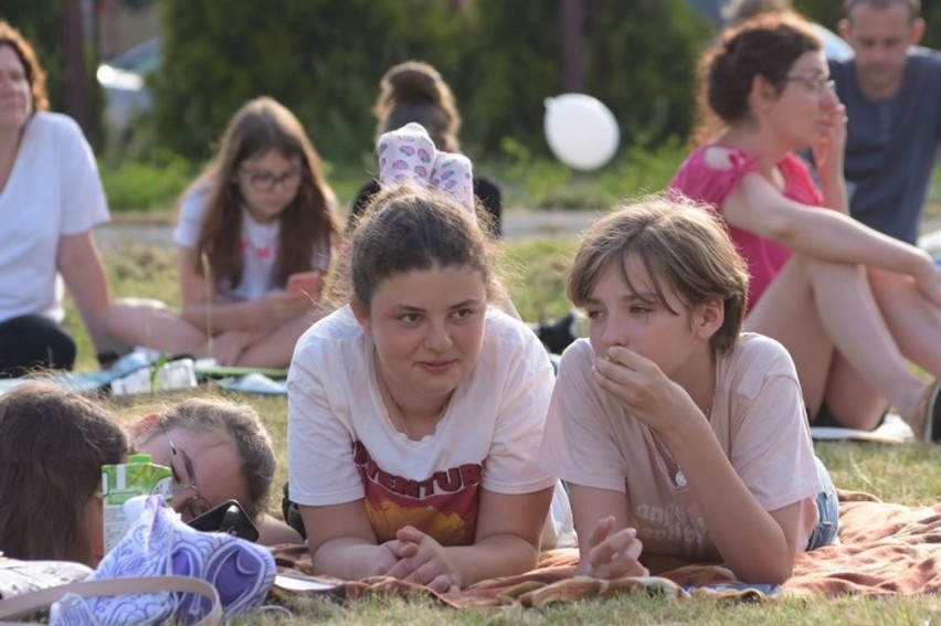 Piknik artystyczny na zakończenie roku szkolnego w Młodzieżowym Domu Kultury w Starachowicach [ZDJĘCIA] 
