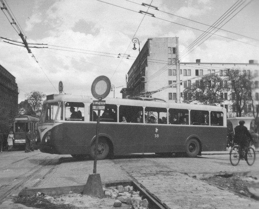 Trolejbus linii B na ul. Brackiej, 1948