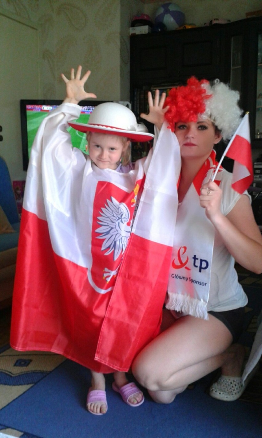 Mysłowiczanie kibicują podczas meczu Polska-Szwajcaria
