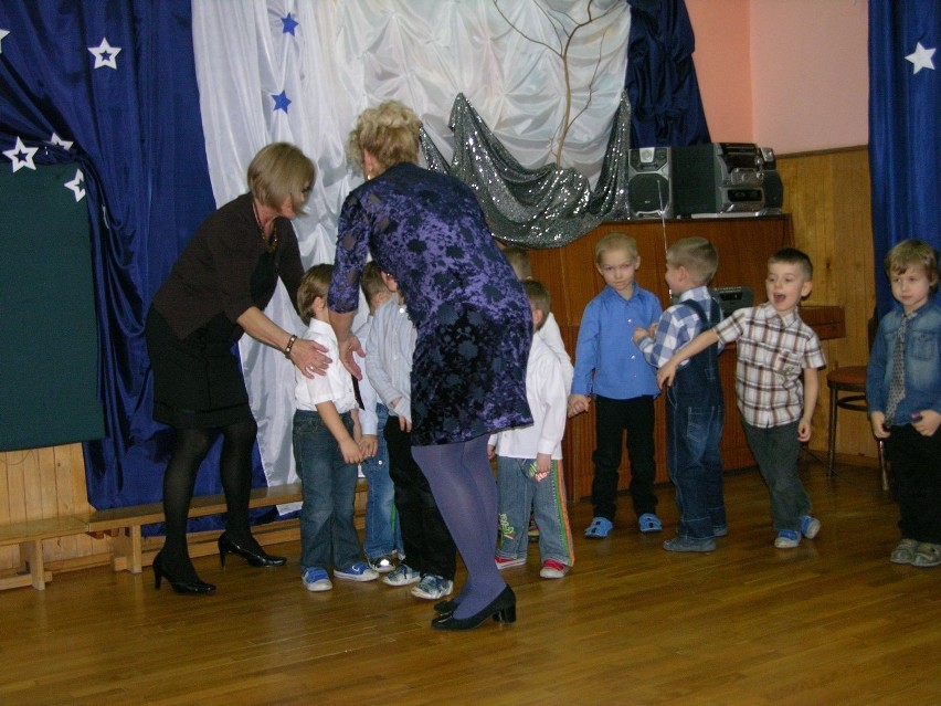 Przedszkole nr 1 w Skierniewicach zorganizowało Dzień Babci...