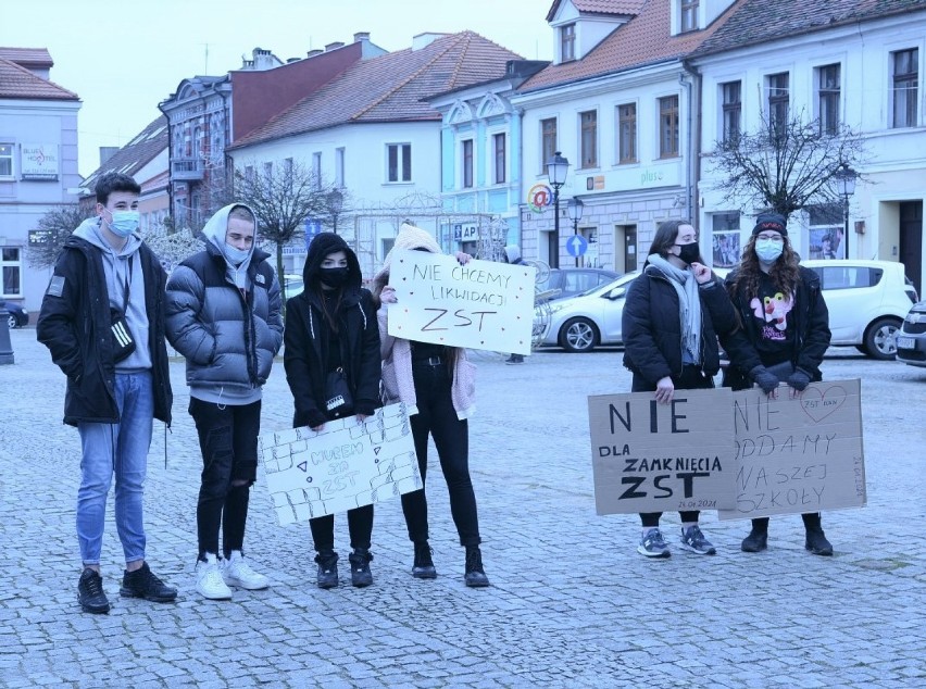 Radni przegłosowali. Likwidacja Zespołu Szkół Technicznych w Koninie przesądzona! 