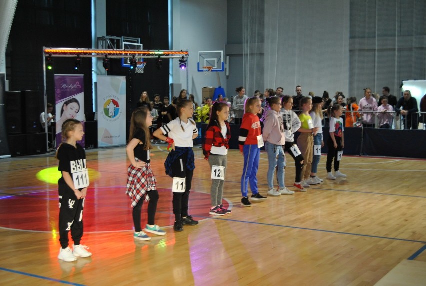  III Turniej Tańca Nowoczesnego w Kościanie. Mamy zdjęcia z otwarcia 