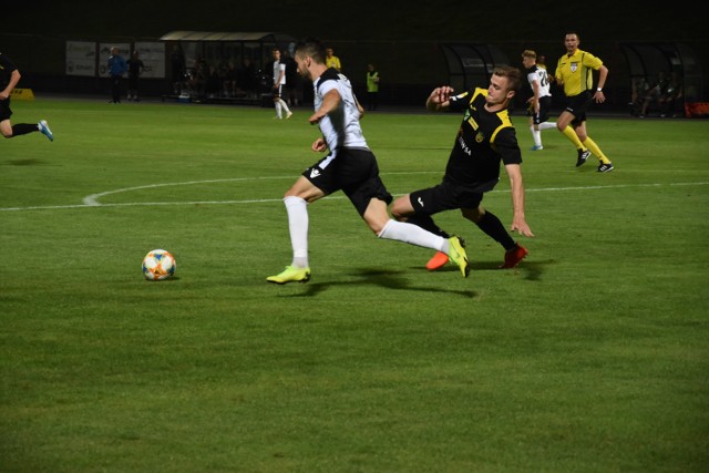 Kolejny mecz w Jastrzębiu pomiędzy GKS-ami tym razem nie znalazł zwycięzcy.