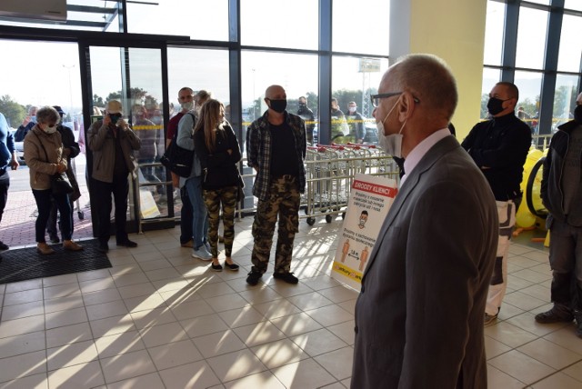 Galeria Koniczynka w Bielsku-Białej i znajdujący się w niej Merkury Market zostały otwarte w sobotę 19 września. Przesuwaj gestem lub za pomocą strzałki, by zobaczyć kolejne zdjęcie